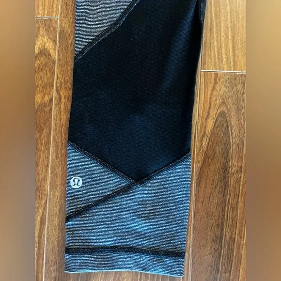 Lululemon cropped leggings - Picture 4 of 7